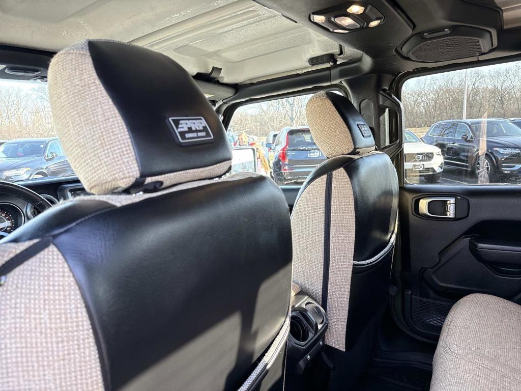 used 2022 Jeep Gladiator car, priced at $27,559