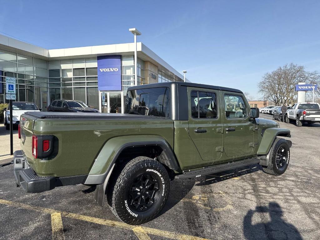 used 2022 Jeep Gladiator car, priced at $27,559