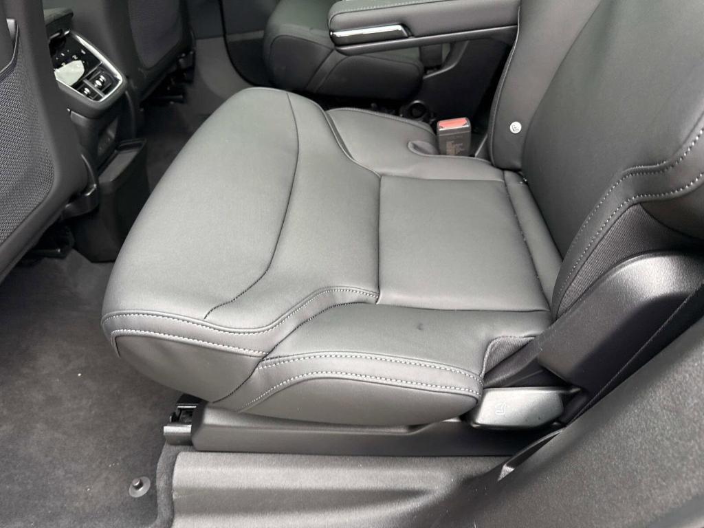 new 2025 Volvo EX90 car