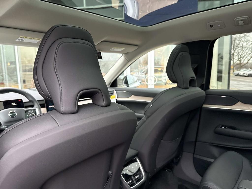 new 2025 Volvo EX90 car