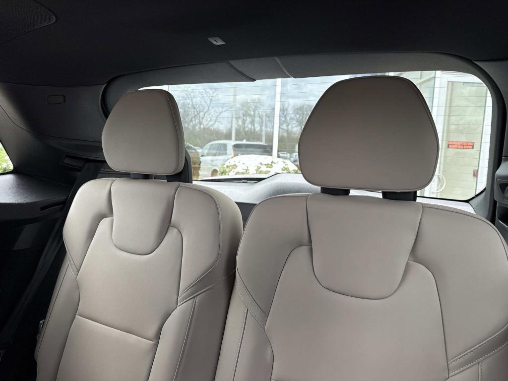 new 2026 Volvo XC90 Plug-In Hybrid car