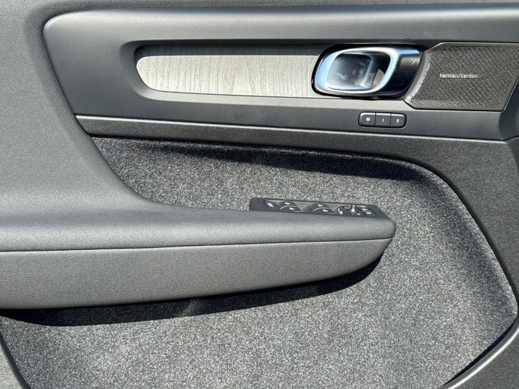 new 2026 Volvo XC40 car, priced at $53,525