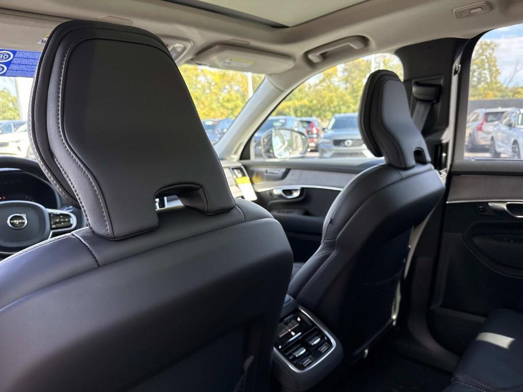 new 2026 Volvo XC90 car, priced at $75,155