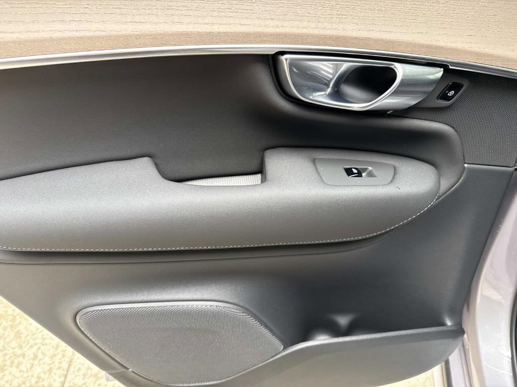 new 2026 Volvo XC90 car, priced at $68,605