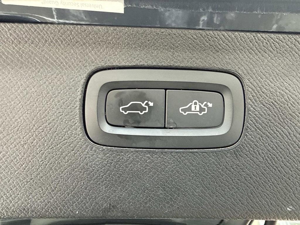 used 2023 Volvo XC90 car, priced at $41,237