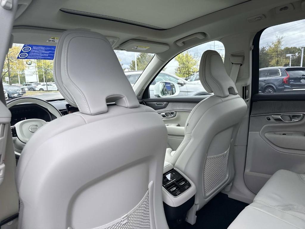 new 2026 Volvo XC90 car, priced at $75,155