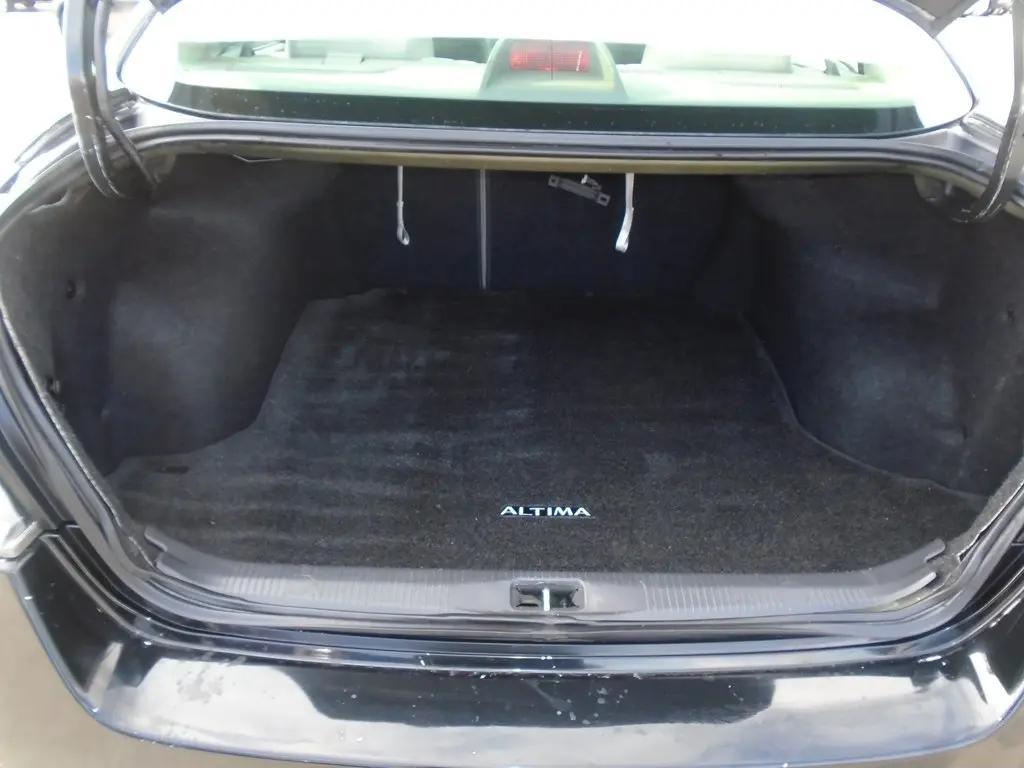 used 2009 Nissan Altima car, priced at $2,975