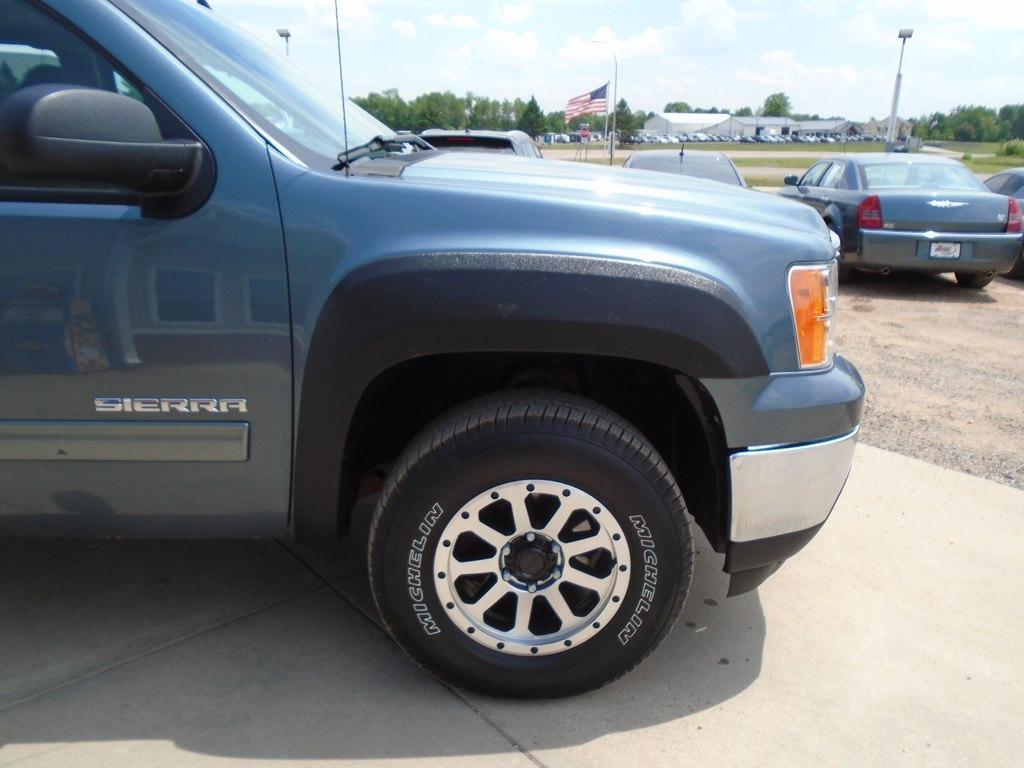 used 2013 GMC Sierra 1500 car, priced at $16,975