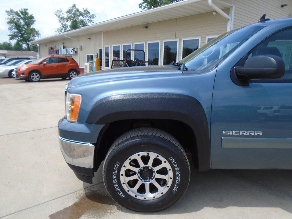 used 2013 GMC Sierra 1500 car, priced at $16,975