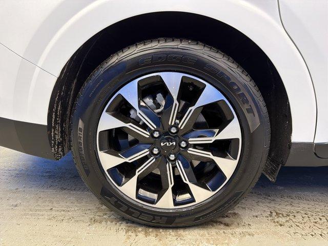 used 2024 Kia Carnival car, priced at $33,320