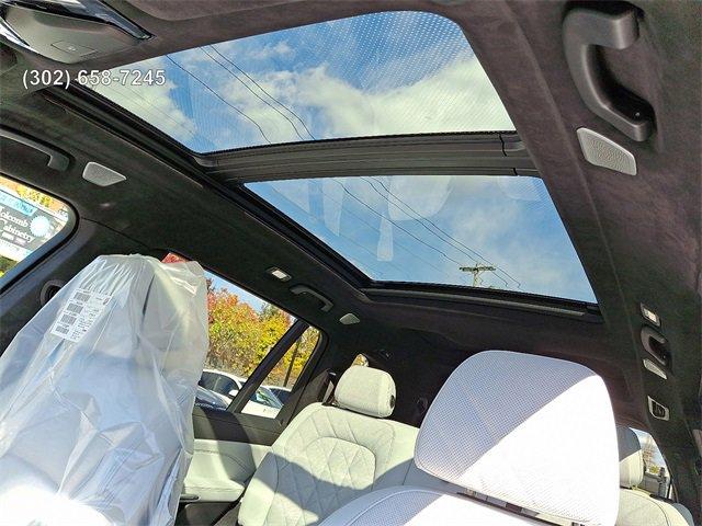 new 2026 BMW X7 car, priced at $103,525