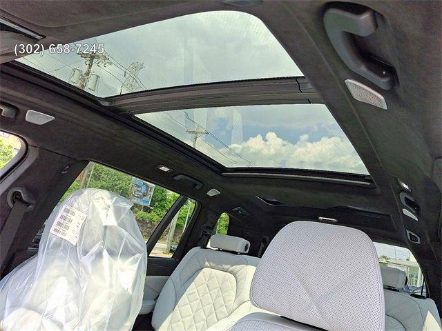 new 2026 BMW X7 car, priced at $105,075