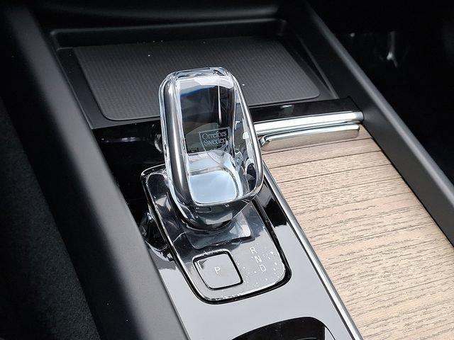 new 2026 Volvo XC60 car, priced at $57,985