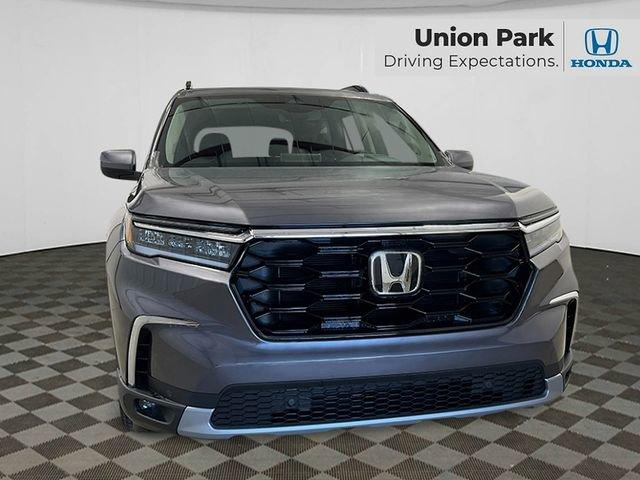 new 2025 Honda Pilot car, priced at $51,095