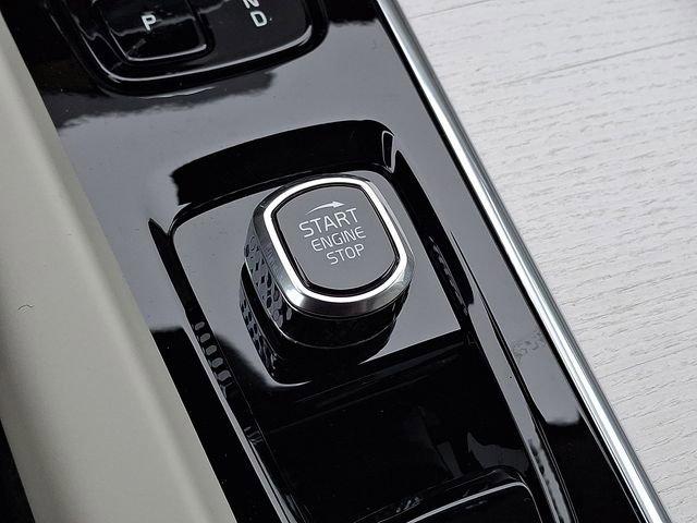 new 2026 Volvo XC60 car, priced at $64,055