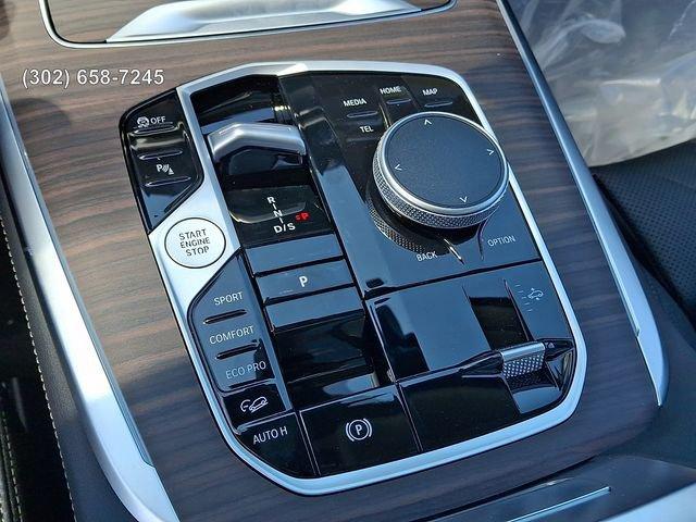 new 2027 BMW X7 car, priced at $96,005