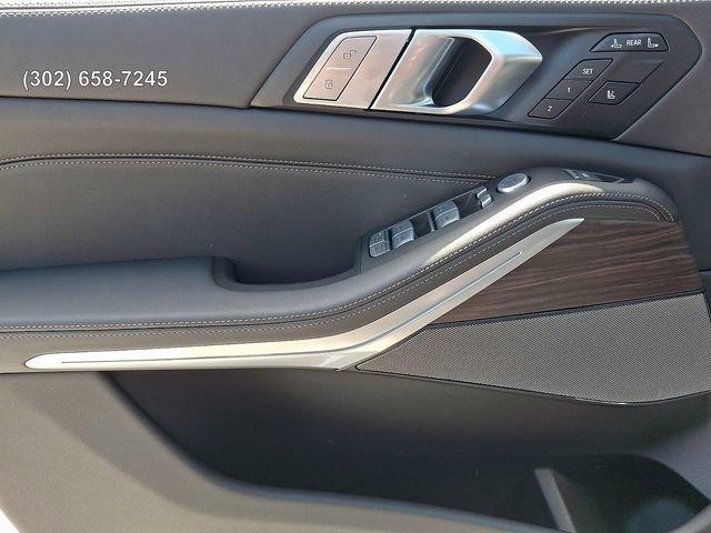 new 2027 BMW X7 car, priced at $96,005