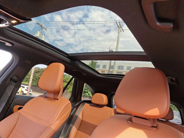 used 2023 Mercedes-Benz GLC 300 car