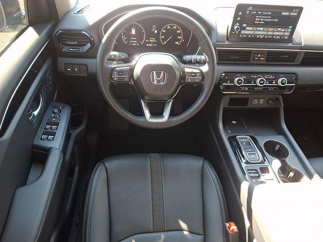 used 2025 Honda Pilot car, priced at $44,988