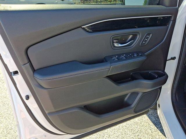 used 2025 Honda Pilot car, priced at $44,988