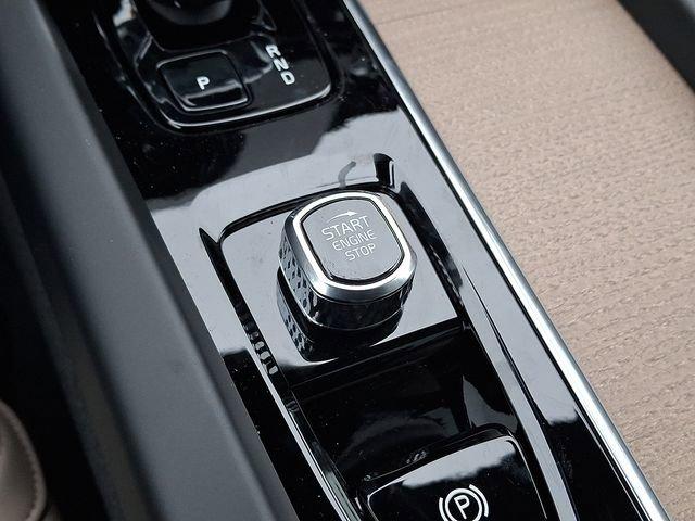 new 2026 Volvo XC60 car, priced at $59,600