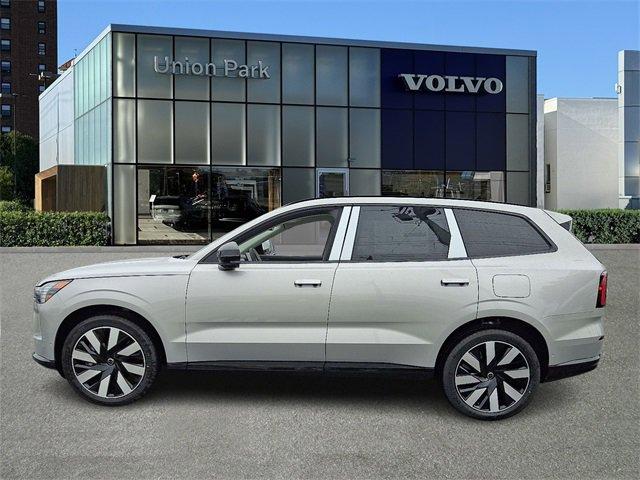 new 2025 Volvo EX90 car, priced at $90,640