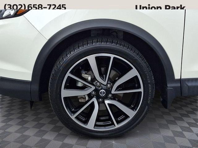 used 2019 Nissan Rogue Sport car, priced at $21,284