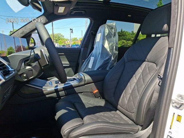 new 2027 BMW X7 car, priced at $98,594