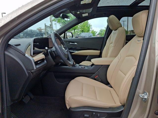 used 2024 Cadillac XT4 car, priced at $30,988