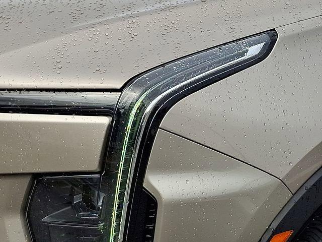used 2024 Cadillac XT4 car, priced at $30,988