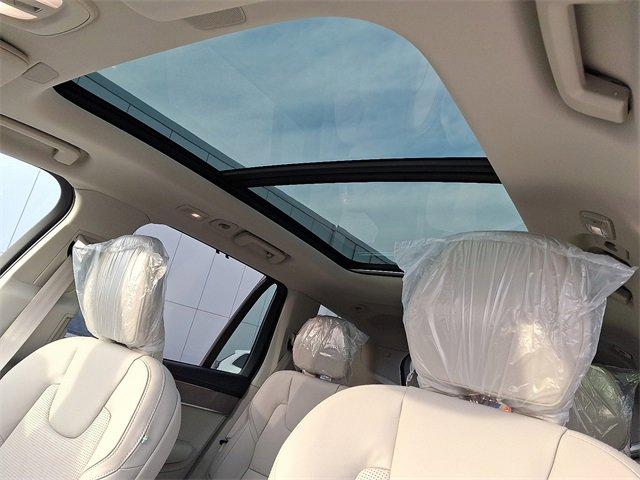 new 2026 Volvo XC90 car, priced at $75,155