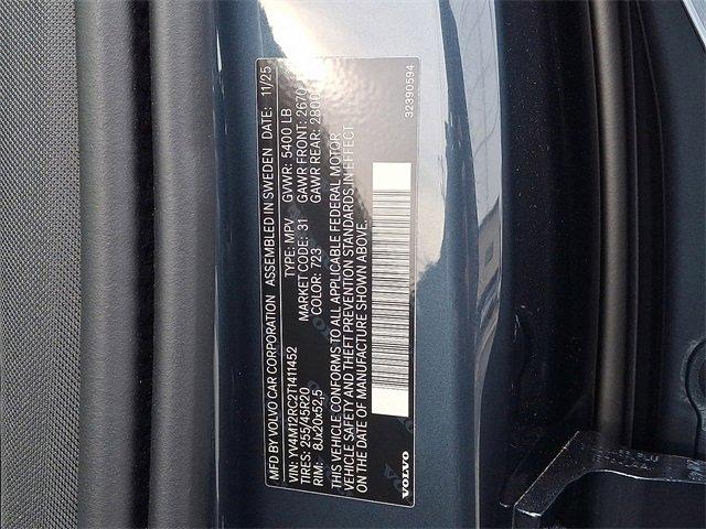 new 2026 Volvo XC60 car, priced at $59,600