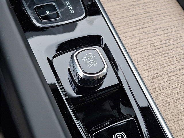 new 2026 Volvo XC60 car, priced at $59,600