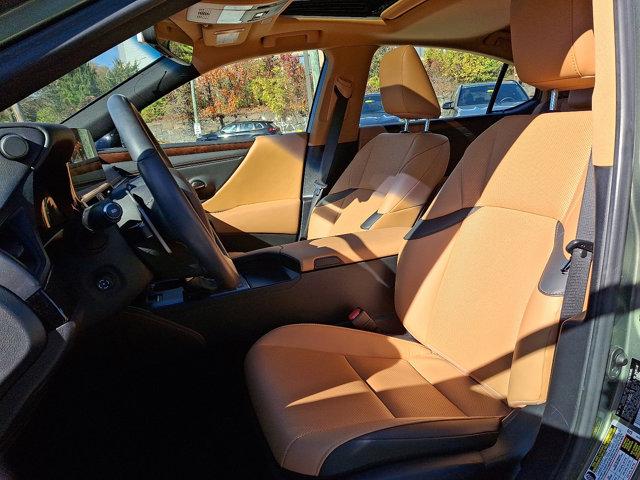 used 2023 Lexus ES 300h car