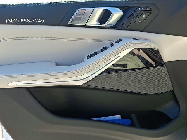 new 2026 BMW X7 car, priced at $105,105