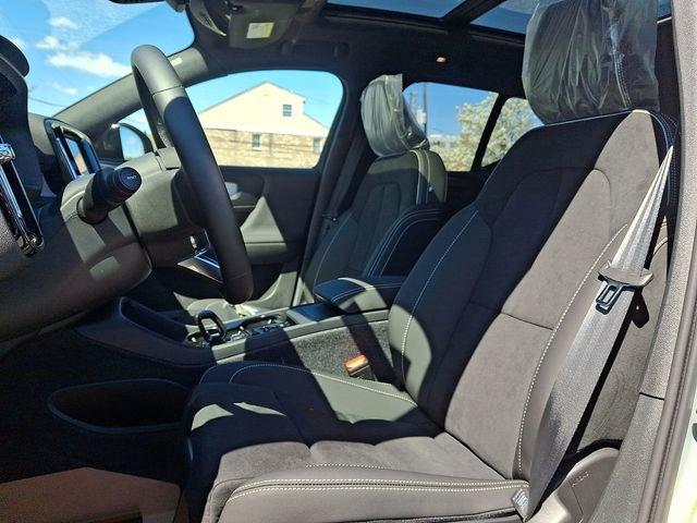 new 2026 Volvo XC40 car, priced at $54,960