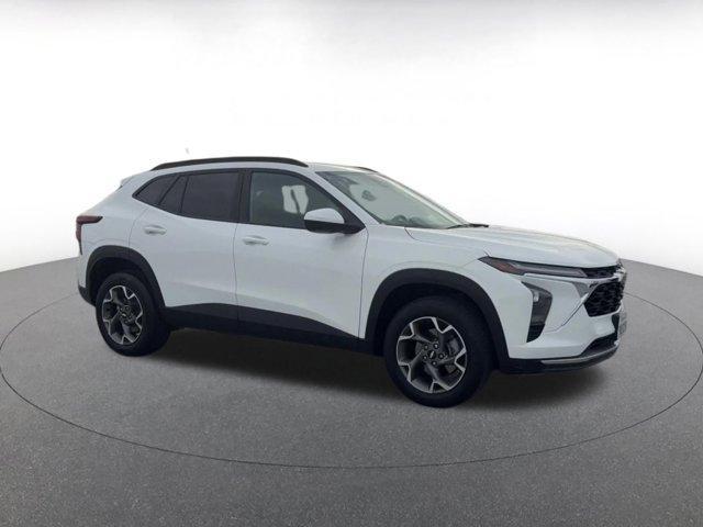 used 2025 Chevrolet Trax car, priced at $18,958