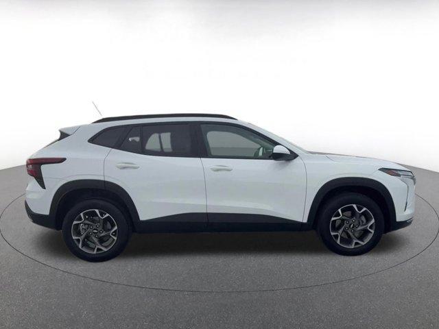 used 2025 Chevrolet Trax car, priced at $18,958