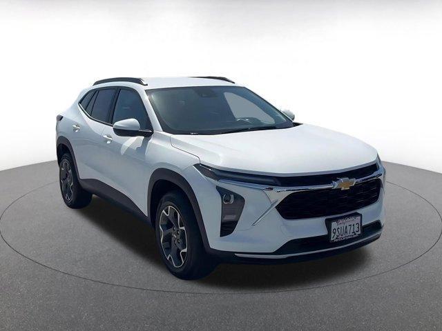 used 2025 Chevrolet Trax car, priced at $19,698