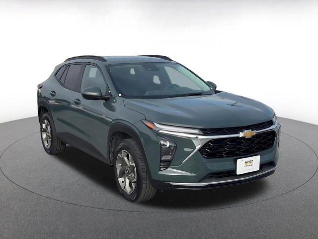 used 2025 Chevrolet Trax car, priced at $19,438