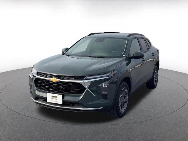 used 2025 Chevrolet Trax car, priced at $19,438