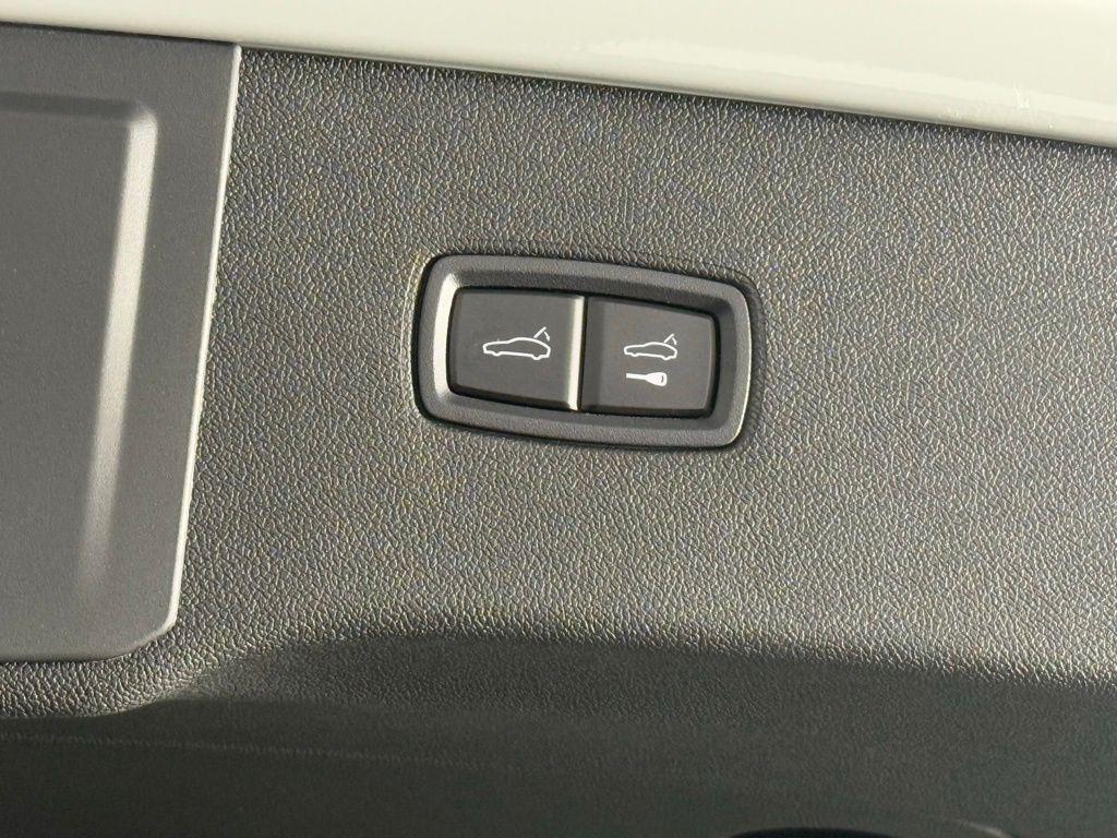 used 2026 Porsche Cayenne car, priced at $99,778