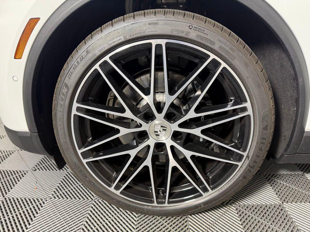 new 2025 Porsche Macan car, priced at $103,525