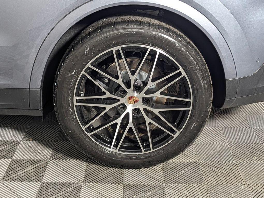 new 2026 Porsche Cayenne car