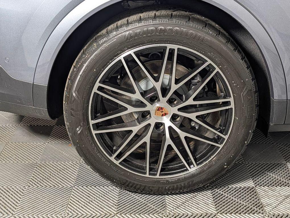 new 2026 Porsche Cayenne car
