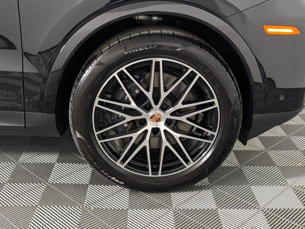 new 2026 Porsche Cayenne car, priced at $111,580