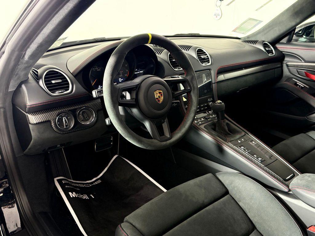 new 2025 Porsche 718 Spyder car, priced at $177,385