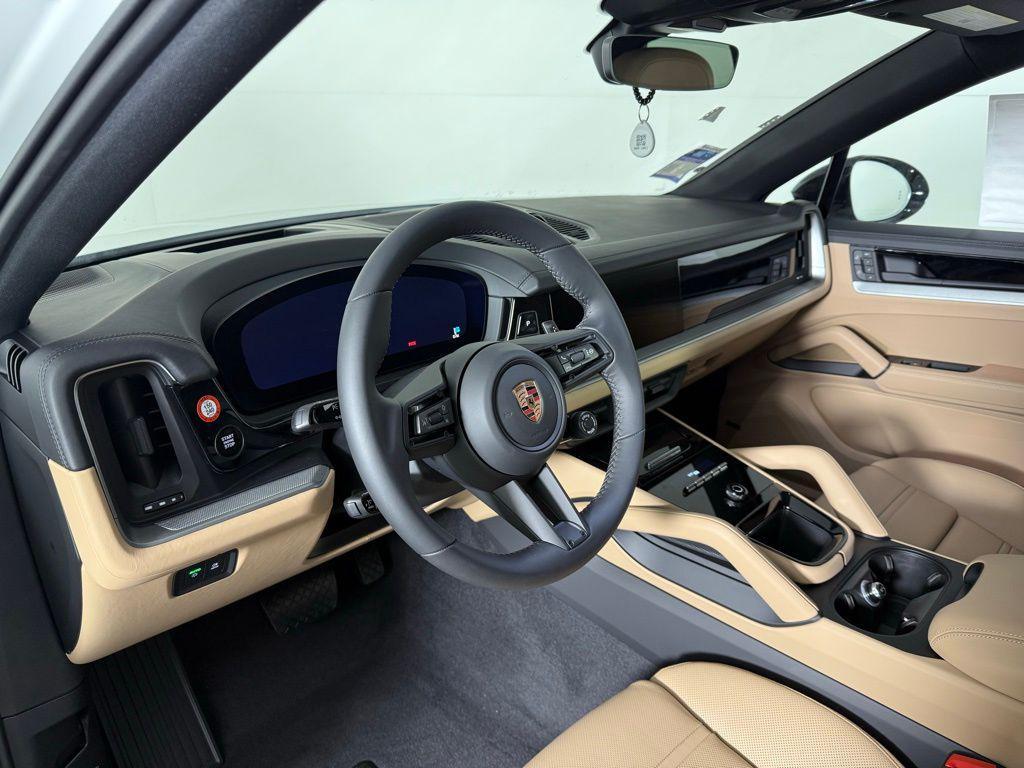 new 2025 Porsche Cayenne car, priced at $113,985