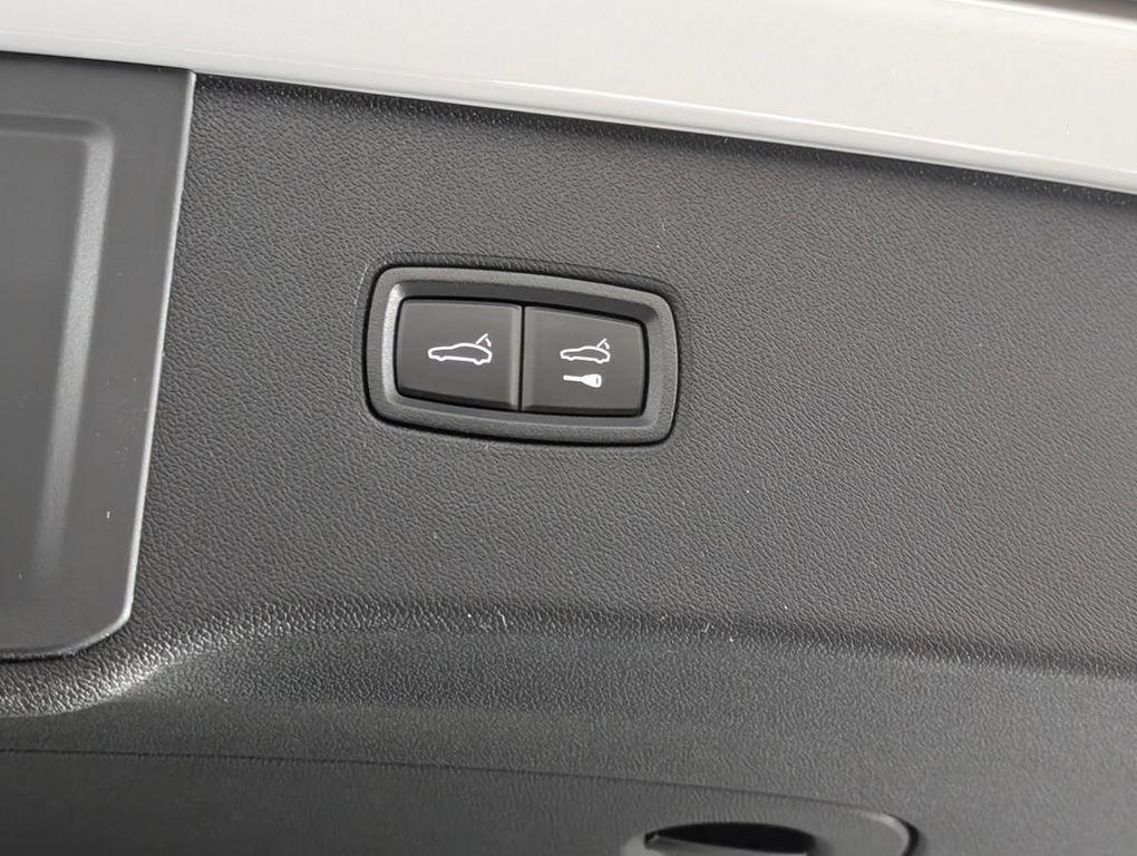 new 2026 Porsche Cayenne car, priced at $107,610