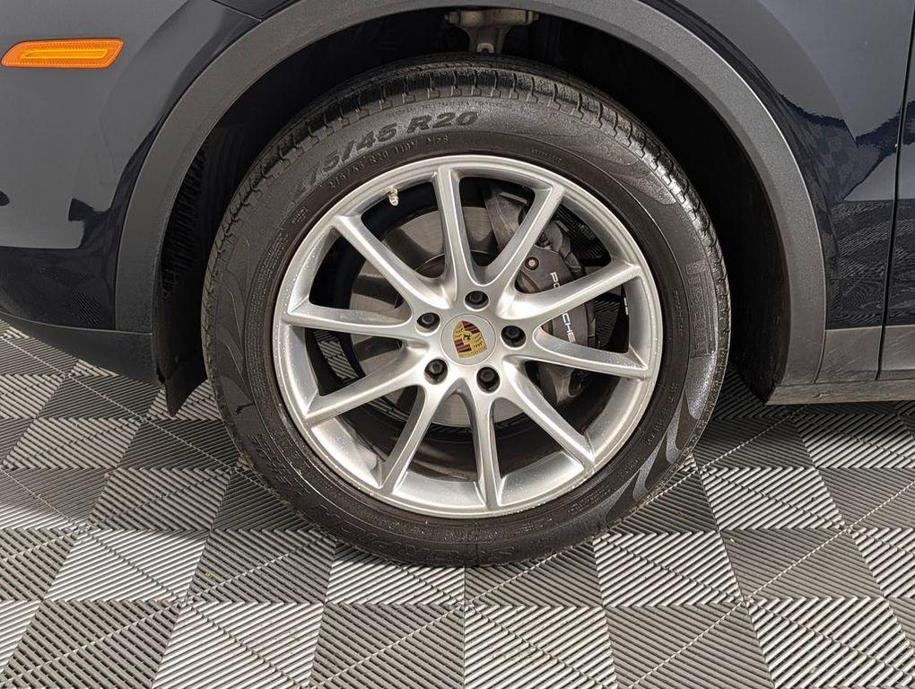 used 2019 Porsche Cayenne car, priced at $32,407